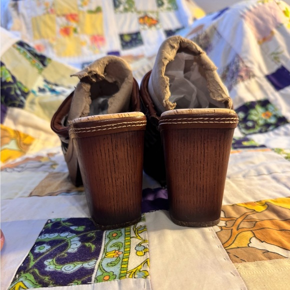 KORKS Lori Woven Southwestern Clogs - Women's 8 - Picture 3 of 8